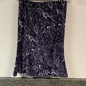 3/$15 ❤️ 2/13  Cato side zip paisley skirt
14